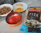 Foto langkah ke 2 dari resep Pita bread tuna filling.
