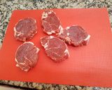 Foto del paso 1 de la receta: Postas de lomo a la pimienta