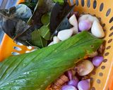 Foto langkah ke 2 dari resep Ikan Kakap Kuah Kuning ala Papua.