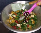 Foto langkah ke 5 dari resep Oseng tahu + kacang panjang.