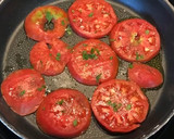 Foto del paso 1 de la receta: Tortilla de Tomate 🍅frito