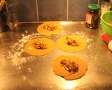 Foto del paso 26 de la receta: Empanadas dobles (para nada simples)