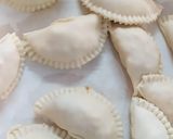 A picture of step 4 of D samose.