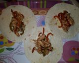 Könnyed, töltött tortilla lapok🌯 recept fázis 6 fotója
