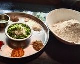 A picture of step 1 of मटर पनीर पराठा.