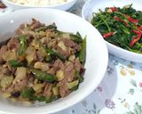 Foto langkah ke 4 dari resep Tumis daging sapi cabe hijau.