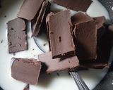 Foto langkah ke 2 dari resep Coklat siram simple (ganache).