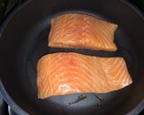 Foto del paso 9 de la receta: Salmón con salsa cruda (receta gourmet de Ada Concaro)