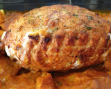 Foto del paso 5 de la receta: Redondo de pavo con manzana, ciruelas y nueces