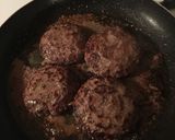 A picture of step 4 of MustardTiger Burgers con Keezo.