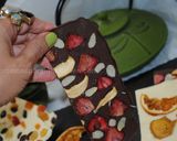 A picture of step 29 of Fruity chocolate Bars.