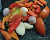 Foto langkah ke 2 dari resep Sambal Kurma Tempe Mentah penyet.