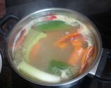 Foto del paso 1 de la receta: Sopa de garbanzos con fideos y carne con hierbahuerto