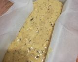 Foto del paso 7 de la receta: Elvis cocho (bizcocho con trozos de chocolate y galletas)