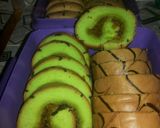 Foto langkah ke 5 dari resep Bolu gulung irit😊.