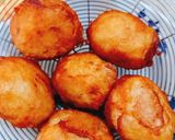 Hình bước làm 4 của món Cơm nguội bọc trứng cút chiên giòn
