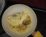Foto langkah ke 5 dari resep Dadar gulung ibu.