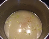 Foto del paso 2 de la receta: Crema de puerros con almendras