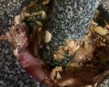 รูปขั้นตอนการทำที่ 2 ของ หมูทอดกระเทียมพริกไทย