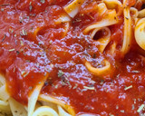Foto del paso 2 de la receta: Nidos de tallarines con tomates cherry macerados
