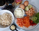 รูปขั้นตอนการทำที่ 1 ของ "ข้าวผัดไส้กรอก" Sausage Fried Rice🍳🍚🍅🧅🥕