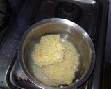 A picture of step 1 of Noodles with mayonnaise and cream.