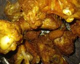 Foto langkah ke 3 dari resep 50. Ayam Sambal Terasi Daun Jeruk.