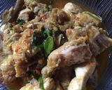 Foto langkah ke 2 dari resep Ayam rica rica daun kemangi.