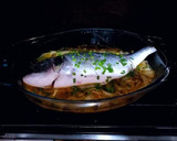 Foto del paso 4 de la receta: Dorada al horno con cebollas, pasas y siete especias libanesas