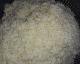 A picture of step 2 of Jollof rice and stir fry veggies with chicken #hubyfavouritedish.
