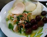 Foto langkah ke 6 dari resep Bubur Ayam Kuah Kuning.