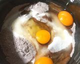 عکس مرحله 3 از دستور کیک شکلاتی کوئیک میکس