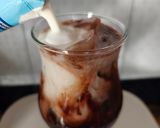 Foto langkah ke 3 dari resep Es Coklat Nyoklat.