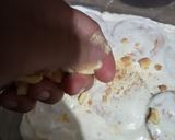 A picture of step 5 of Marie biscuits delight.