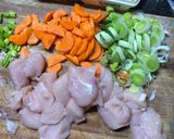 Foto del paso 1 de la receta: Sopa crema de pollo y calabacín!