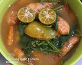 Foto langkah ke 5 dari resep Udang kuah pedas.