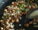 A picture of step 3 of Spinach peanuts poha.