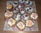 Áfonyás - málnás - fehér csokis muffin recept fázis 12 fotója