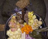 Foto langkah ke 2 dari resep Ayam ungkep ala ayah Daylan :D.