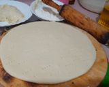 A picture of step 5 of Simple Chicken Tikka Pizza.