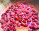 รูปขั้นตอนการทำที่ 2 ของ แยมสตรอว์เบอร์รี่🍓🍓