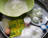 A picture of step 1 of Egg rolls 😋😋.