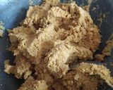 A picture of step 2 of Besan Ladoo.