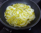 Foto del paso 1 de la receta: Bocadillo de secreto con queso Philadelphia y cebolla