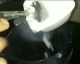 A picture of step 2 of Punjabi lassi.