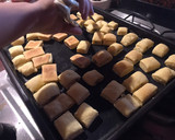 Foto del paso 2 de la receta: Galletitas de albahaca y ajo, en masa de hojaldre