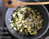 Une image de l'étape 1 de Pâte à la crème, saumon fumé et courgettes.
