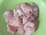Kari ayam hijau jeruk purut