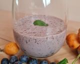 Foto del paso 2 de la receta: Batido de arándanos y nísperos 🍹Lassi de temporada