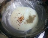A picture of step 3 of White sauce pasta.